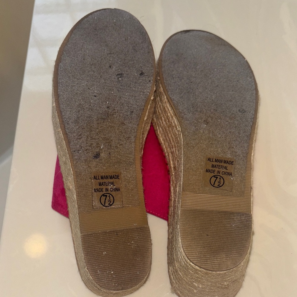 Soda Fuchsia Platform Slide Sandals - Picture 6 of 6